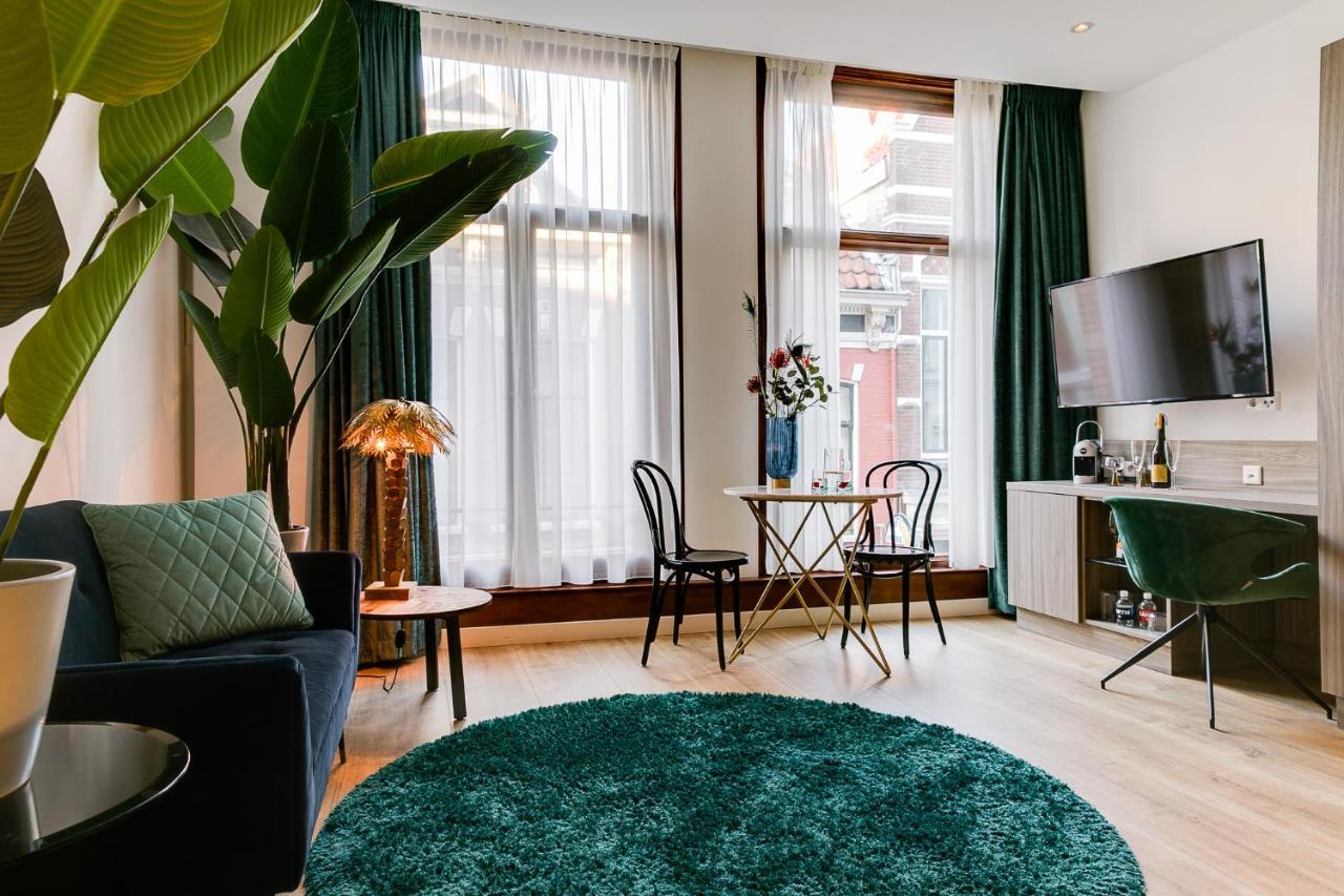 Brasss Hotel Suites Haarlem Esterno foto A typical apartment at the hotel